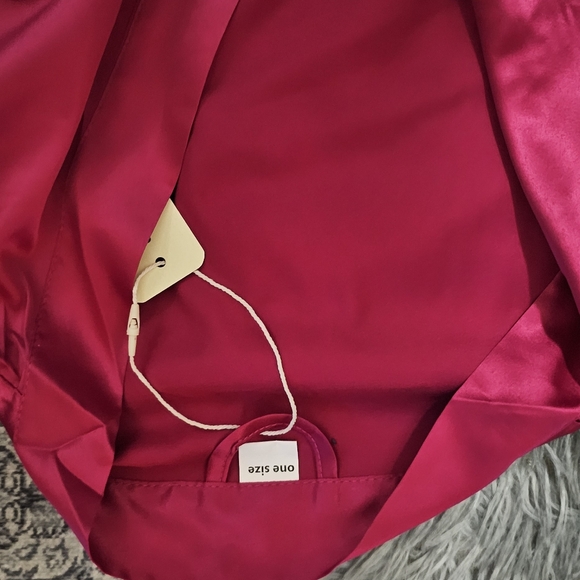 Satin Robe - Picture 2 of 7